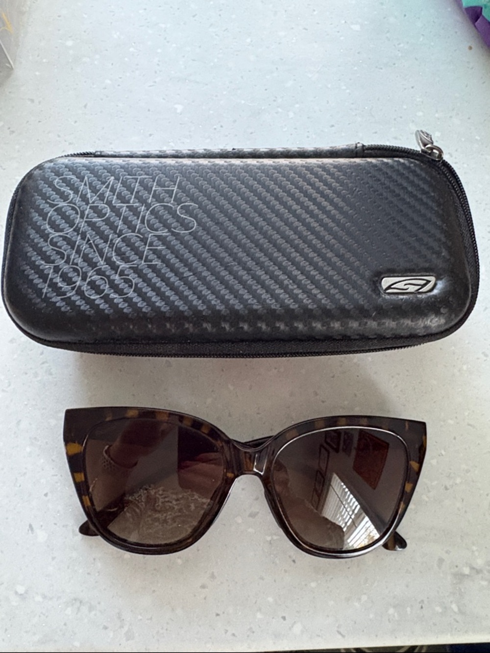 SMITH Era women’s polarized sunglasses. In excellent condition.